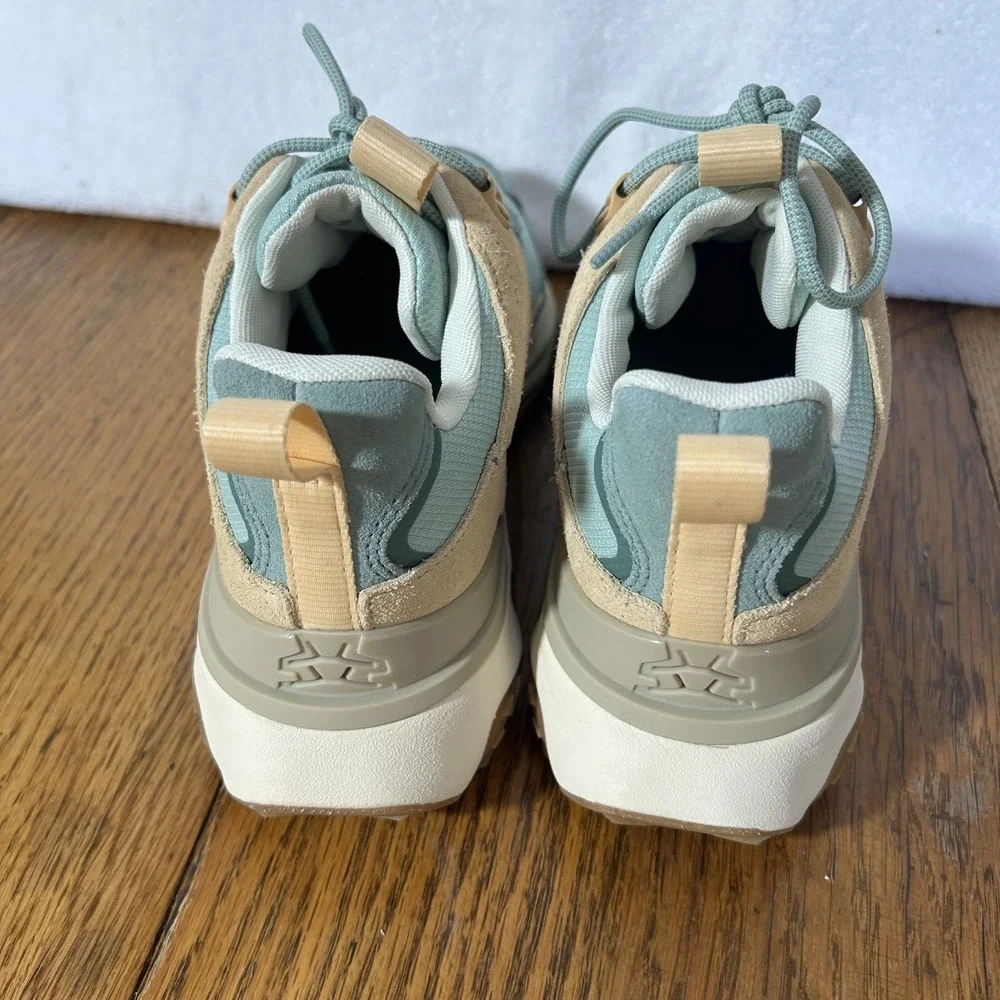 Timberland Womens Size 8.5 Motion Access Low Lace Up Waterproof Hiking Shoes